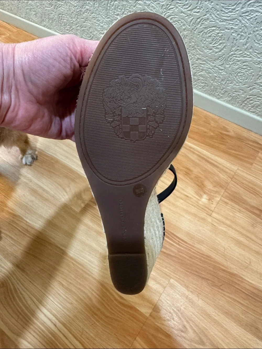 Vince Camuto sleek black